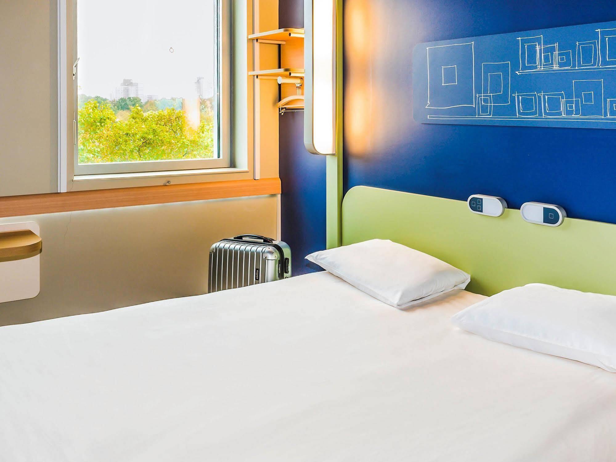 Hotel Ibis Budget Rives De Seine Bezons